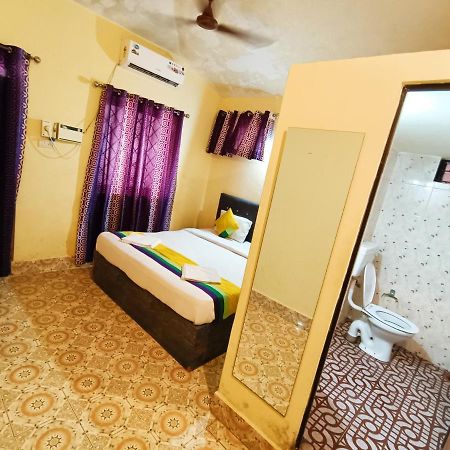 Jack'S Calangute Place Hotel Buitenkant foto