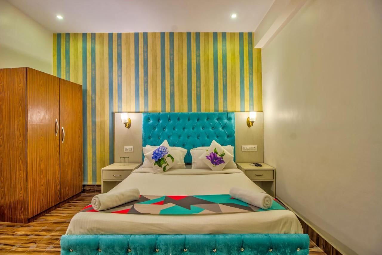 Jack'S Calangute Place Hotel Buitenkant foto
