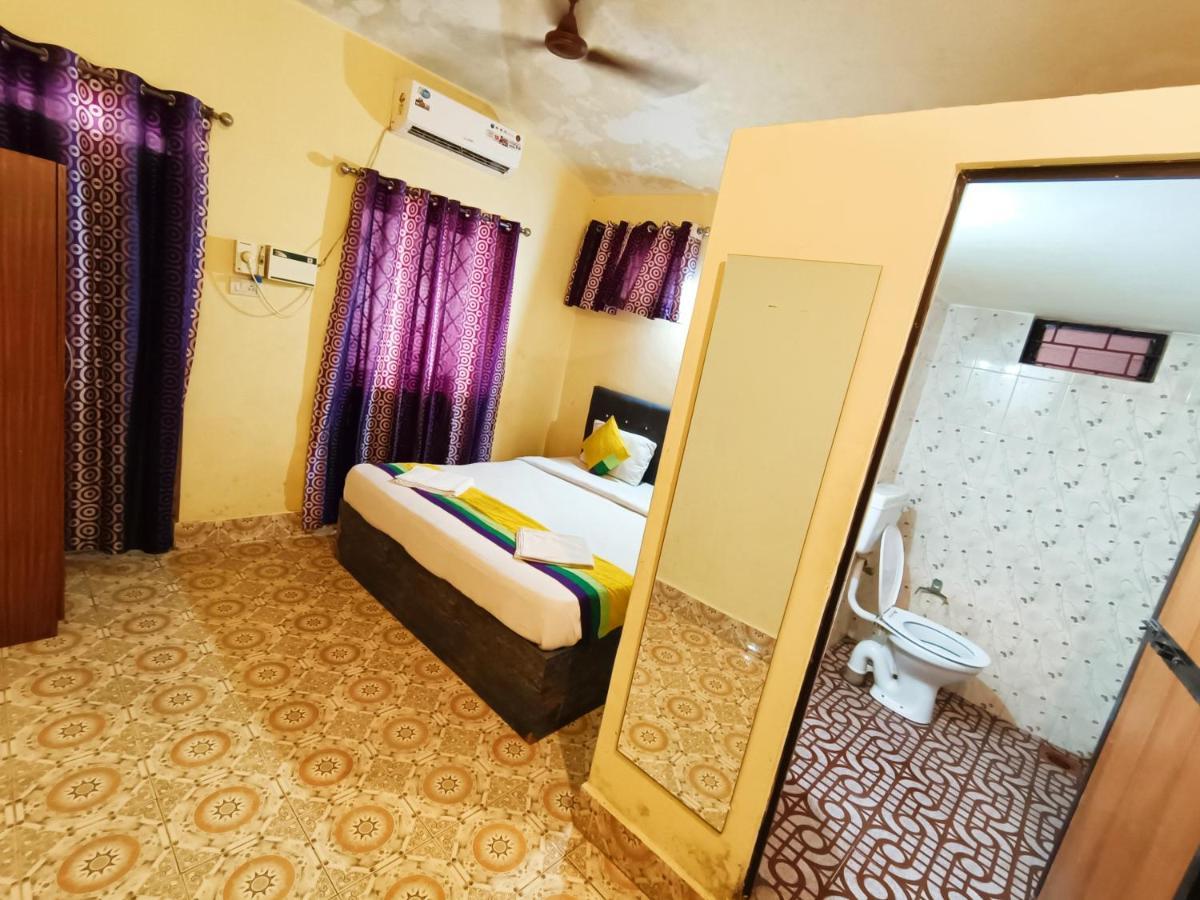 Jack'S Calangute Place Hotel Buitenkant foto