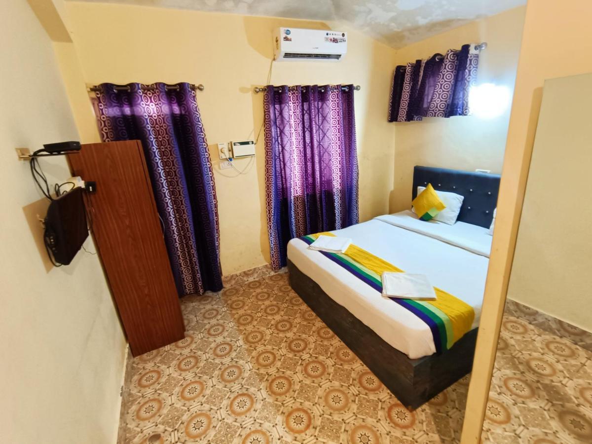 Jack'S Calangute Place Hotel Buitenkant foto